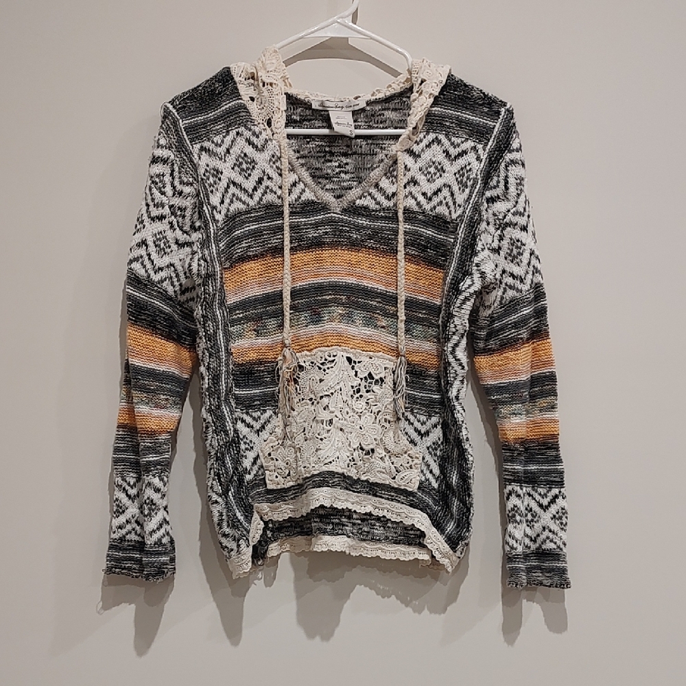 Boho Knit Hoodie Sweater Black & White Lace Trim Flare Sleeves Cozy Beach Nights